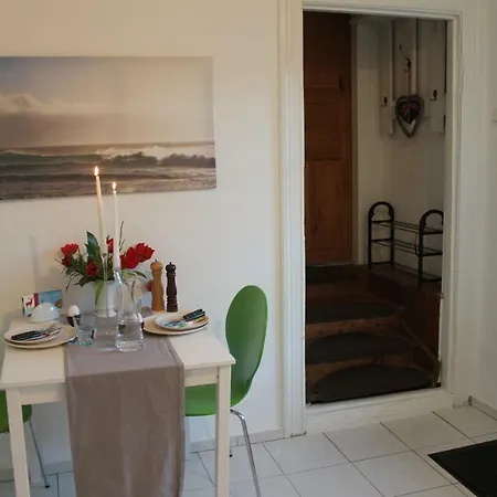 Ferienwohnung Im Alten Landarbeiterhauschen * Holtsee