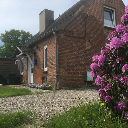 Ferienwohnung Im Alten Landarbeiterhauschen شقة Holtsee